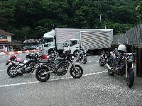 �o�C�N�G���̕\���G�݂������w�i���C�}�C�`�ł�����