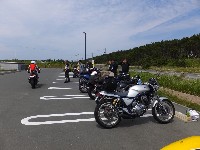 ぐずぐずしてると寂しい思いをするよ。