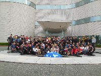 めだたないように隅っこに行ったのに、思くそ目立ってるmakoto@管理人…(左端)