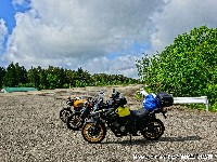 SRXではない外道組は自主的に隅っこに避難(笑)Vスト650とはまた罪なバイクを。