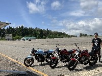 実は2日間、ろくに寝ていないBSF氏の目が虚ろに見えるのは気のせいでしょうか。